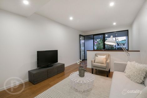 Property photo of 2/51 Hassall Street Corinda QLD 4075