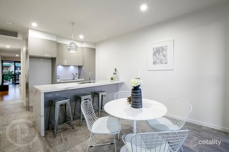 Property photo of 2/51 Hassall Street Corinda QLD 4075