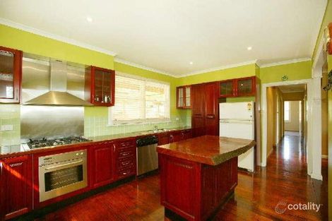 Property photo of 18 Fitzsimons Lane Eltham VIC 3095