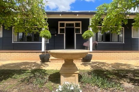 13 Hart St, Merredin, WA 6415