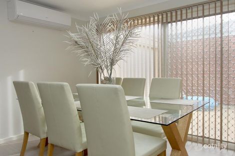 Property photo of 5 Dawson Crescent Manor Lakes VIC 3024