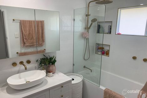 Property photo of 20 Sloane Street Stafford Heights QLD 4053