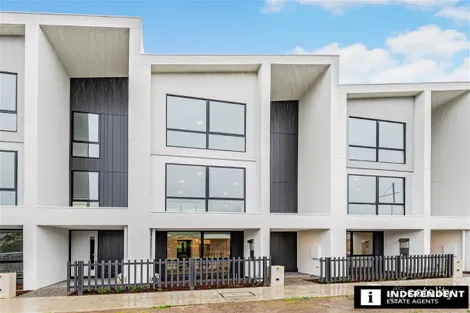 21 Panama Rd, Cranbourne West, VIC 3977