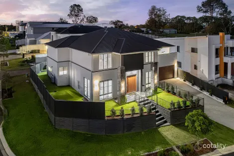 Property photo of 2 Kameruka Street Bridgeman Downs QLD 4035