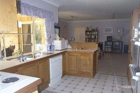 Property photo of 8 Redcedar Crescent Calamvale QLD 4116