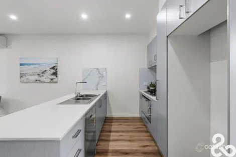 Property photo of 40 Evolve Esplanade Wollert VIC 3750
