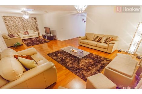 Property photo of 6 Volantis Crescent Roxburgh Park VIC 3064