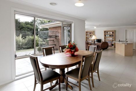 Property photo of 6 Wyralla Crescent Gisborne VIC 3437