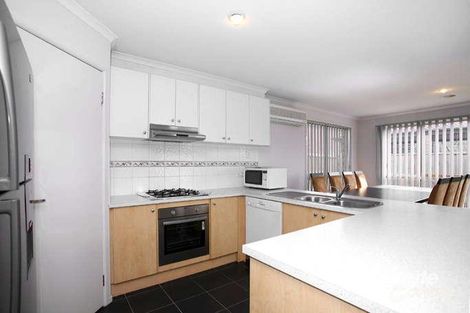 Property photo of 30 Donnici Drive Keysborough VIC 3173