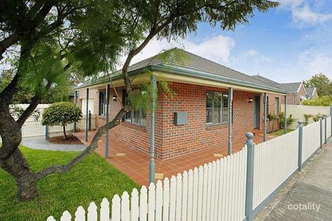 Property photo of 11 Colin Street Bentleigh East VIC 3165