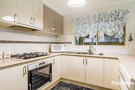 Property photo of 2 Linmac Drive Hampton Park VIC 3976