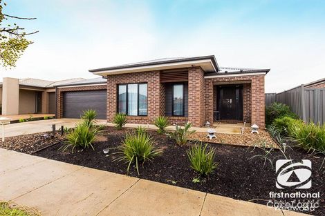 Property photo of 11 Springwood Terrace Manor Lakes VIC 3024