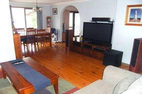 Property photo of 2 Durness Court Endeavour Hills VIC 3802