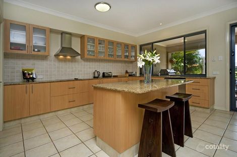 Property photo of 39 Lee Anne Crescent Helensvale QLD 4212