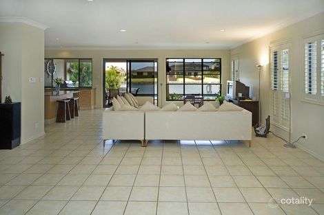 Property photo of 39 Lee Anne Crescent Helensvale QLD 4212