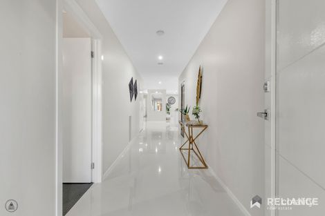 Property photo of 32 Tony Drive Truganina VIC 3029