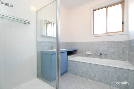 Property photo of 2/102 Willys Avenue Keilor Downs VIC 3038