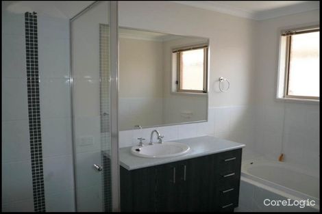 Property photo of 49 Craig Circuit Leneva VIC 3691