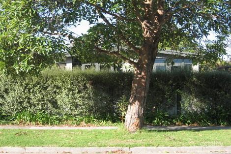 2 Yaralla Rd, Bentleigh East, VIC 3165