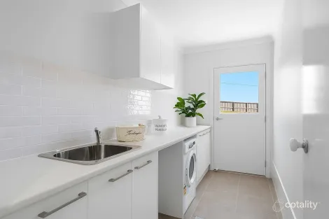 Property photo of 12 Iluka Boulevard Forster NSW 2428