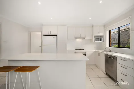 Property photo of 37 Wunderly Circuit Macgregor ACT 2615