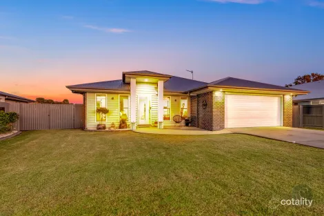 Property photo of 31 Cambridge Circuit Southside QLD 4570
