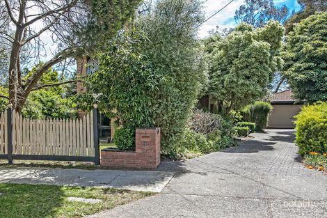 8 Azalea Ct, Knoxfield, VIC 3180