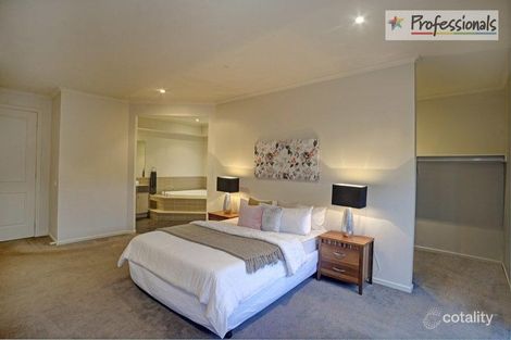 Property photo of 11 Kirribilli Boulevard Taylors Hill VIC 3037