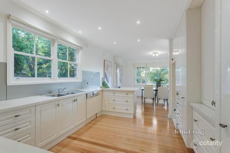 Property photo of 9 Farquharson Street Mount Waverley VIC 3149