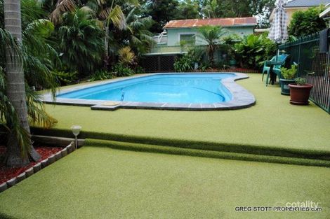 Property photo of 32 Sunrise Avenue Budgewoi NSW 2262