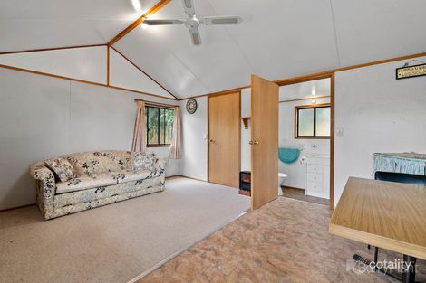 Property photo of 6 Greaves Court Pakenham VIC 3810
