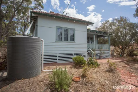 2 Thackrah Ave, Northam, WA 6401