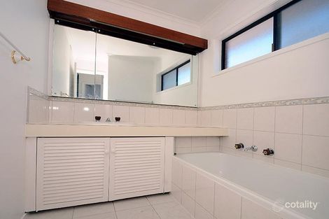 Property photo of 1/28 Mannering Drive Glen Waverley VIC 3150