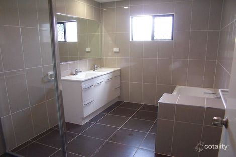 Property photo of 1 Pegasus Court Lammermoor QLD 4703