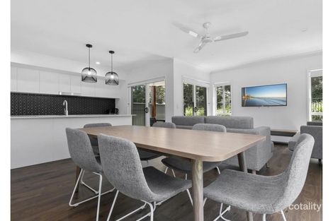 98 Palm Forest Cct, Forest Glen, QLD 4556