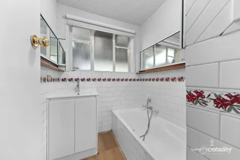 Property photo of 8 Beccles Court St Albans VIC 3021
