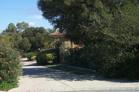 8 Turf Ct, Greenmount, WA 6056