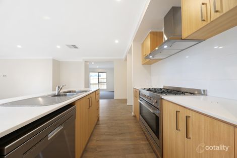 Property photo of 5 Ross Parade Wallan VIC 3756