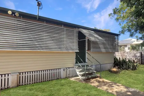 33 Norris St, Hermit Park, QLD 4812