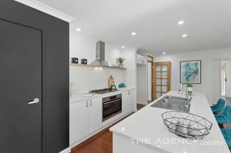 Property photo of 13 Aubun Gardens Caversham WA 6055