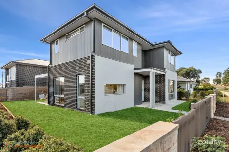 Property photo of 82 Pro Hart Avenue Strathnairn ACT 2615