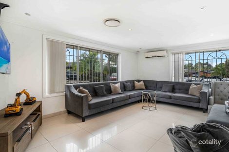 Property photo of 4 Charlotte Close Lurnea NSW 2170