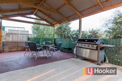 Property photo of 156 Racecourse Road North Pakenham VIC 3810