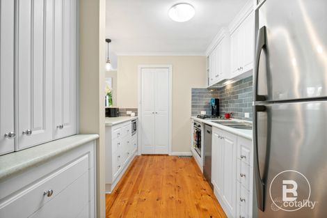 Property photo of 1 Lake View Court Ballarat North VIC 3350