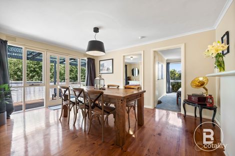 Property photo of 1 Lake View Court Ballarat North VIC 3350