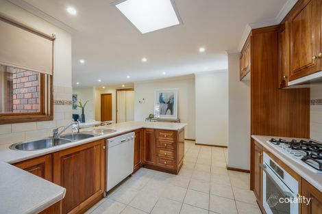 Property photo of 2 Jalana Court Highton VIC 3216