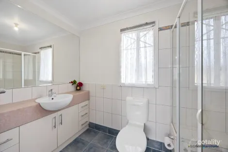 Property photo of 55 Yarck Village Place Yarck VIC 3719