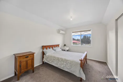 Property photo of 55 Yarck Village Place Yarck VIC 3719