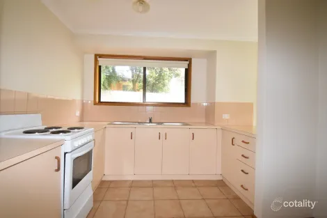 Property photo of 2/56 Albert Road Chiltern VIC 3683