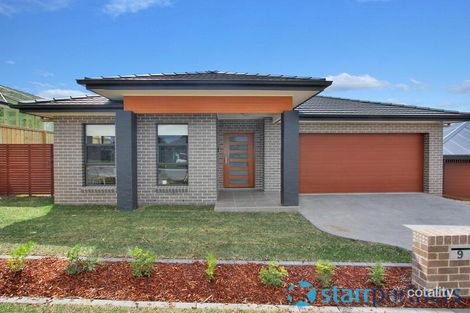 9 Lunar Pl, Campbelltown, NSW 2560